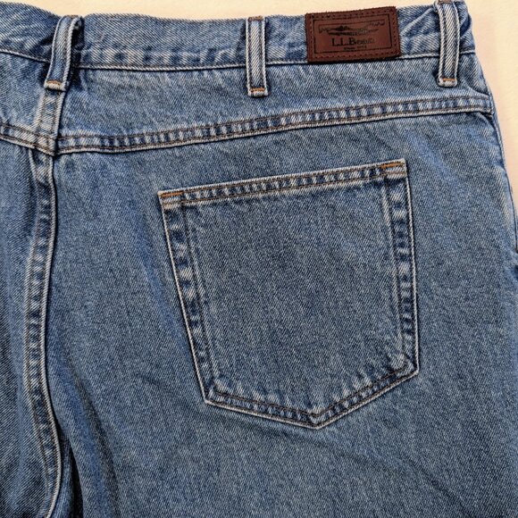 L.L. Bean 44x29 Comfort Waist Jeans Regular Fit Medium Wash 100% Cotton Denim - Picture 10 of 12